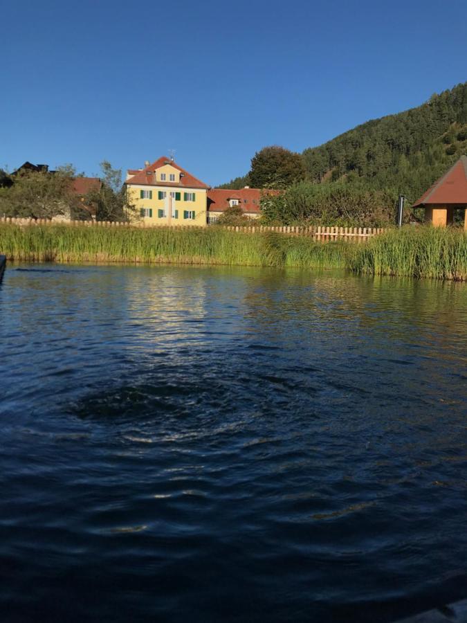 Hotel Dienstl Gut Launsdorf Экстерьер фото